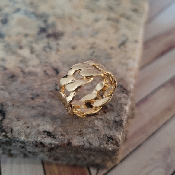 Twist Chainlink Ring ✨️ - Picture 4 of 10